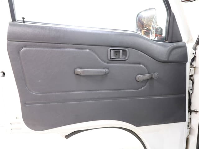 1998 Daihatsu Hijet JDM car for sale — photo 17 of 25