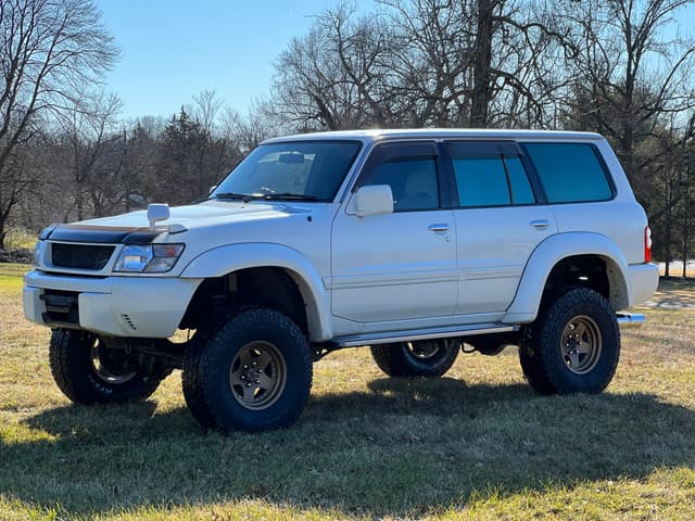 1998 Nissan Safari JDM car for sale — photo 2 of 18