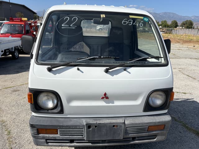 1991 Mitsubishi Minicab JDM car for sale — photo 17 of 25