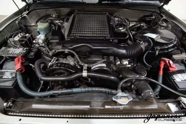 2000 Toyota Hilux Surf JDM car for sale — photo 24 of 25