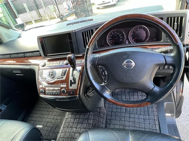 2008 Nissan Elgrand JDM car for sale — photo 12 of 16