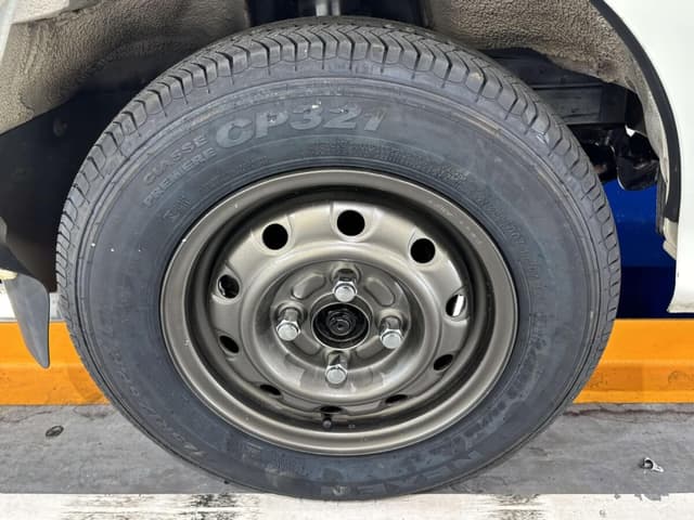 2000 Daihatsu Hijet JDM car for sale — photo 14 of 25