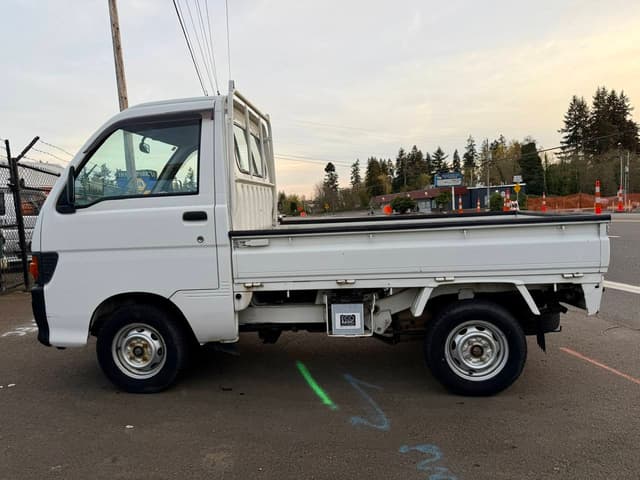 1997 Daihatsu Hijet JDM car for sale — photo 5 of 25