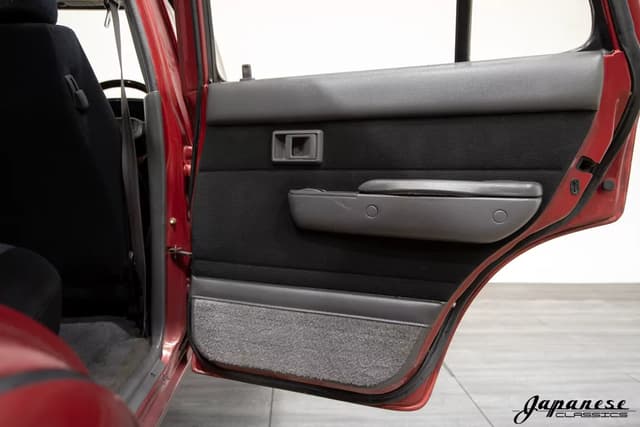 1994 Toyota Hilux Surf JDM car for sale — photo 21 of 25