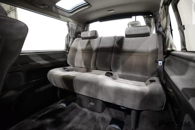 1995 Toyota HiAce JDM car for sale — photo 21 of 25