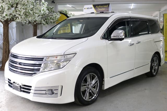 2010 Nissan Elgrand JDM car for sale — photo 23 of 25