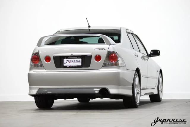 1999 Toyota Altezza JDM car for sale — photo 8 of 25