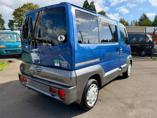 1999 Mitsubishi Town Box JDM car for sale — photo 8 of 25