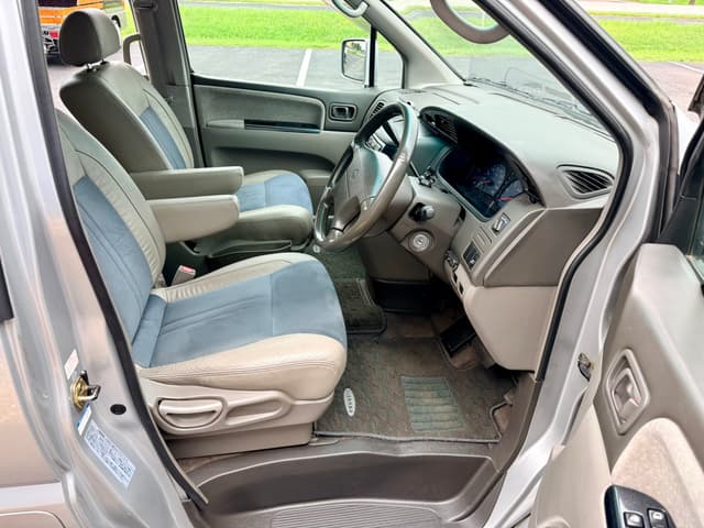 1998 Nissan Elgrand JDM car for sale — photo 15 of 22