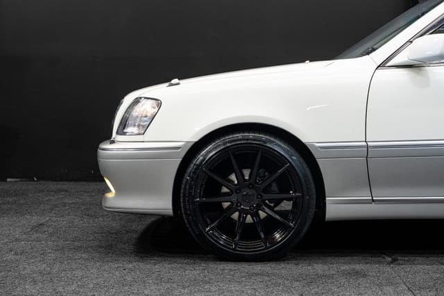 2003 Toyota Crown JDM car for sale — photo 7 of 18