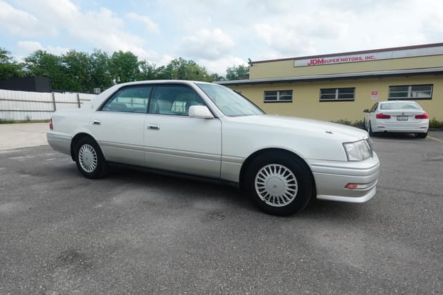 1996 Toyota Crown JDM car for sale — photo 11 of 16