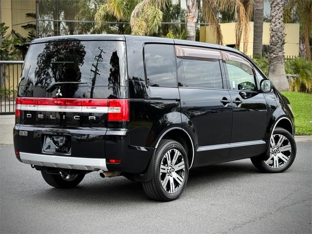 2009 Mitsubishi Delica JDM car for sale — photo 9 of 25