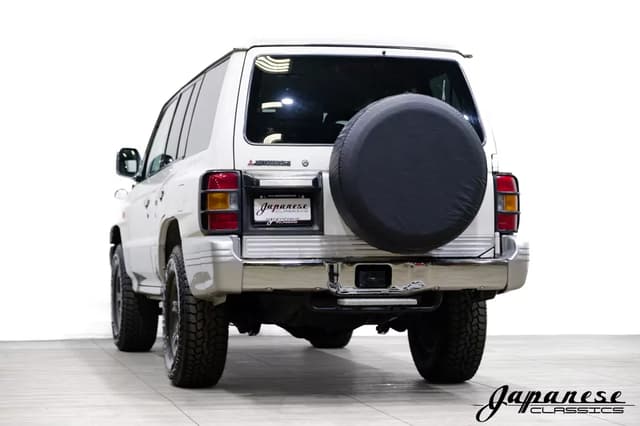 1997 Mitsubishi Pajero JDM car for sale — photo 6 of 25