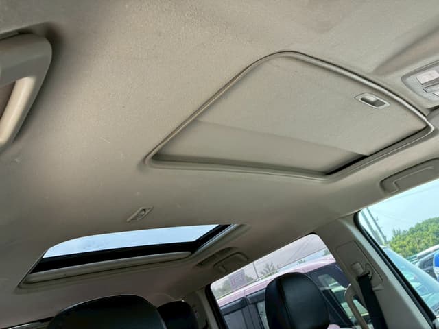 2010 Mitsubishi Delica JDM car for sale — photo 6 of 8