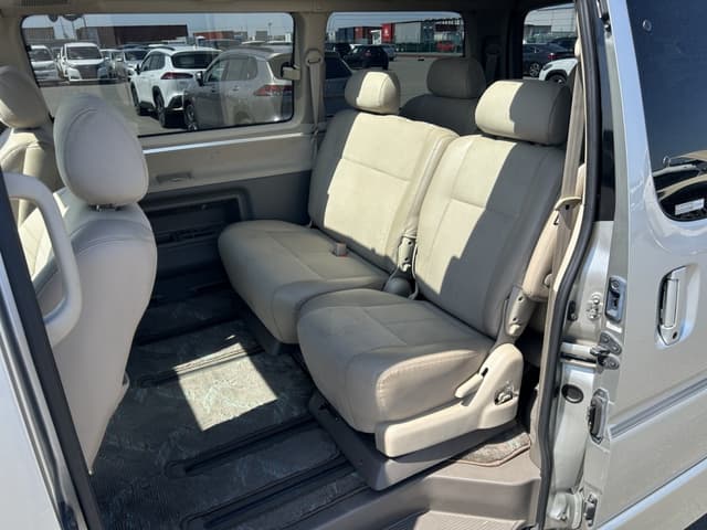 2000 Toyota Grand Hiace JDM car for sale — photo 20 of 25