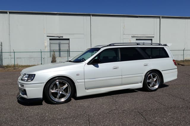 1997 Nissan Stagea JDM car for sale — photo 13 of 20