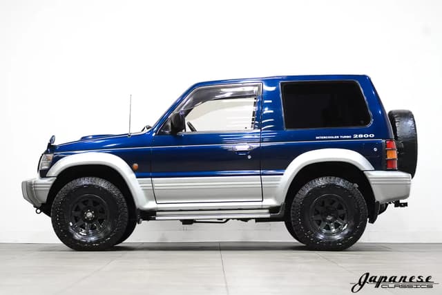 1995 Mitsubishi Pajero JDM car for sale — photo 4 of 25