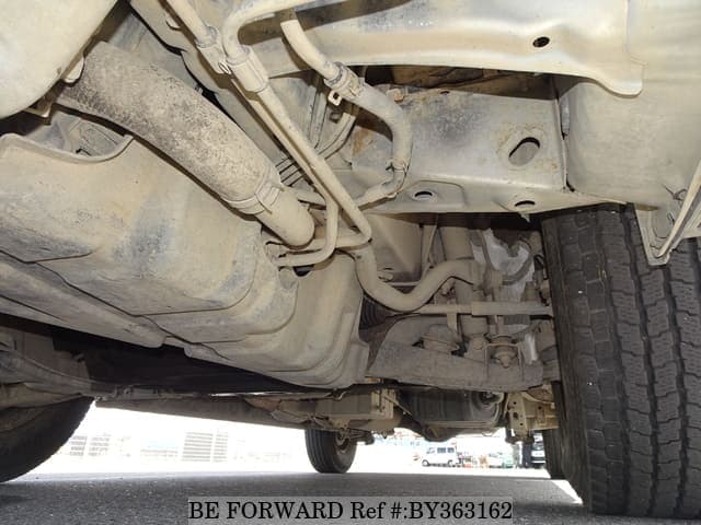 2005 Toyota HiAce JDM car for sale — photo 14 of 25