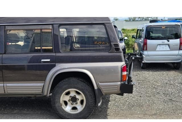1990 Nissan Safari JDM car for sale — photo 12 of 25