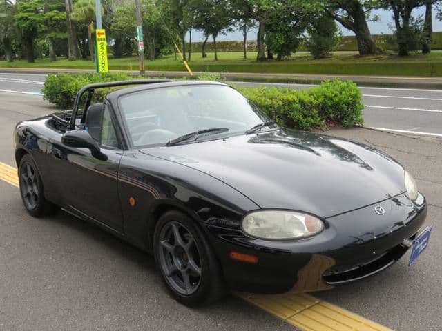 1999 Mazda Roadster (Eunos Roadster / MX-5) JDM car for sale — photo 17 of 25