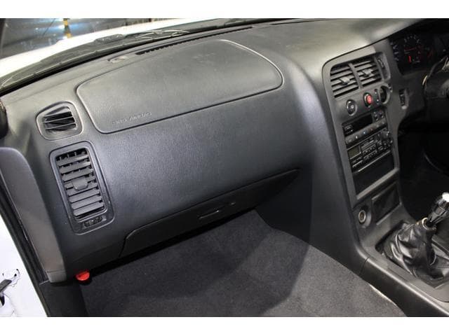 1996 Nissan Skyline JDM car for sale — photo 19 of 24