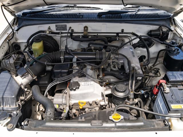 1998 Toyota Hilux Surf JDM car for sale — photo 16 of 17