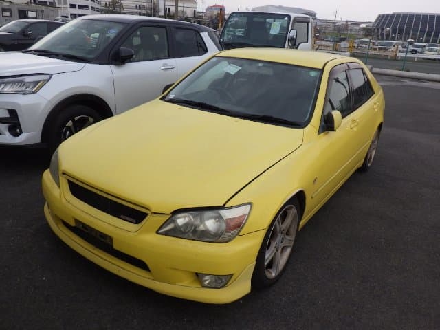 1998 Toyota Altezza JDM car for sale — photo 2 of 10