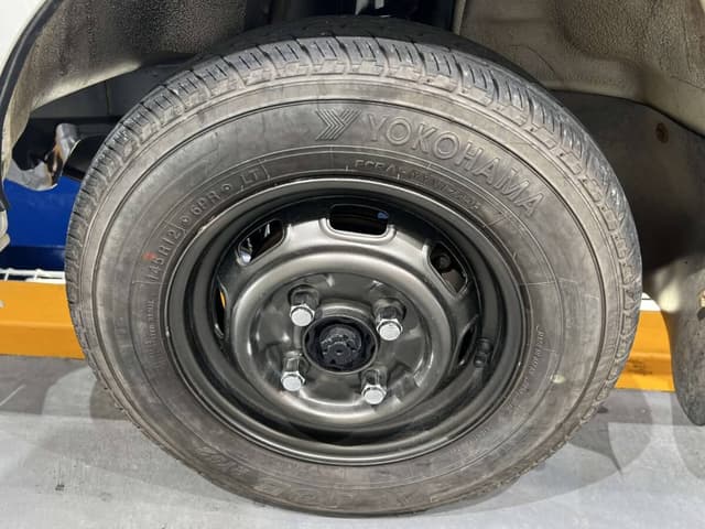 1997 Daihatsu Hijet JDM car for sale — photo 17 of 25