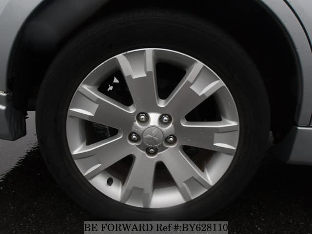 2010 Mitsubishi Outlander JDM car for sale — photo 11 of 25