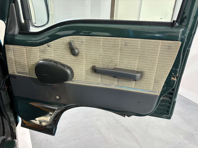 1997 Subaru Sambar JDM car for sale — photo 23 of 25