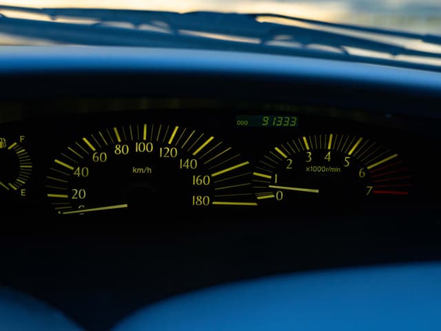 2001 Toyota Estima JDM car for sale — photo 16 of 17