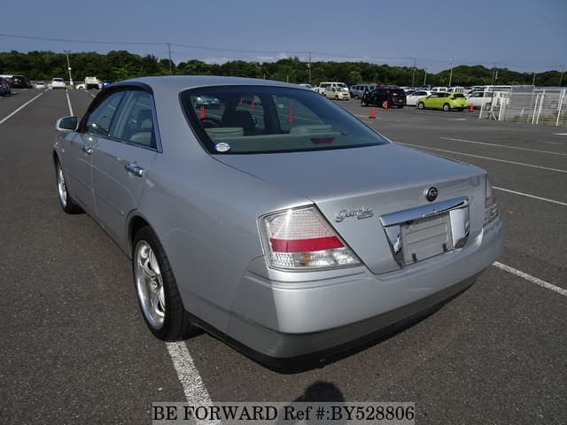 1999 Nissan Gloria JDM car for sale — photo 3 of 25
