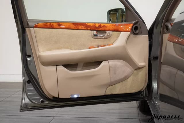 2000 Toyota Celsior JDM car for sale — photo 17 of 25