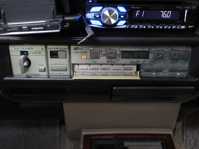 1983 Nissan Gloria JDM car for sale — photo 13 of 25