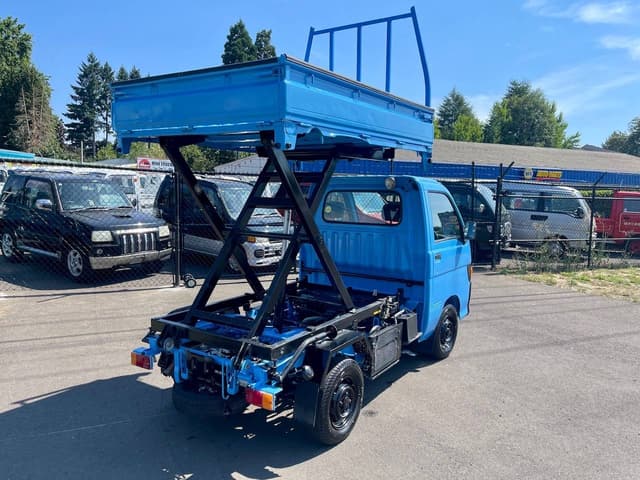 1998 Daihatsu Hijet JDM car for sale — photo 18 of 25