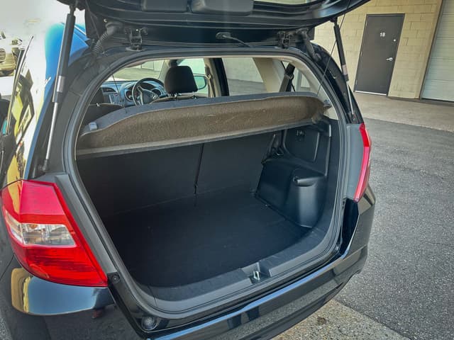 2010 Honda Fit JDM car for sale — photo 23 of 25