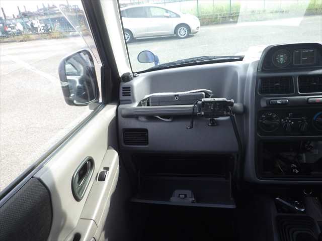 1995 Mitsubishi Pajero Mini JDM car for sale — photo 12 of 25