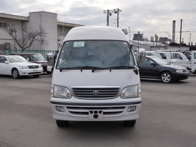 2001 Toyota HiAce JDM car for sale — photo 2 of 25