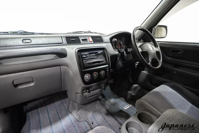 1997 Honda CR-V JDM car for sale — photo 9 of 25