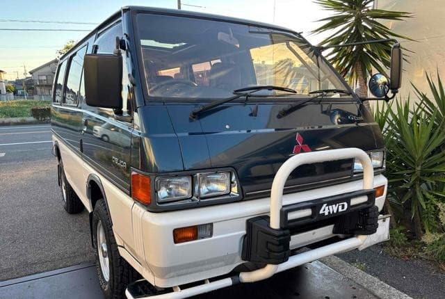 1988 Mitsubishi Delica JDM car for sale — photo 2 of 22