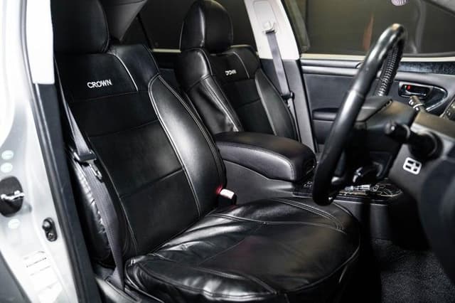 2005 Toyota Crown JDM car for sale — photo 15 of 19