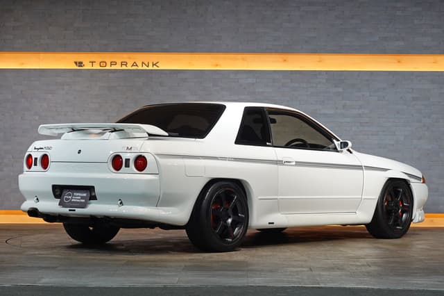 1990 Nissan Skyline JDM car for sale — photo 2 of 25