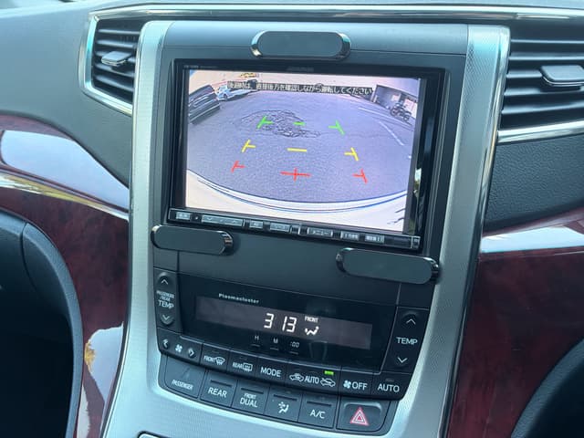 2010 Toyota Vellfire JDM car for sale — photo 10 of 21