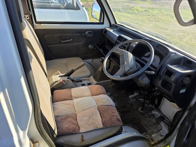 1992 Mitsubishi Minicab JDM car for sale — photo 5 of 6