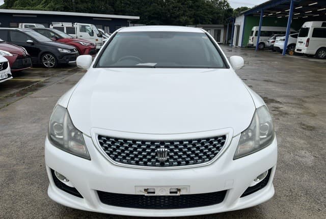 2008 Toyota Crown JDM car for sale — photo 8 of 25