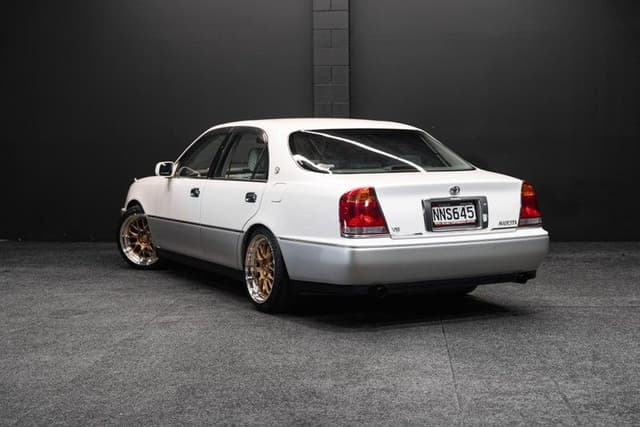 1999 Toyota Majesta JDM car for sale — photo 8 of 20