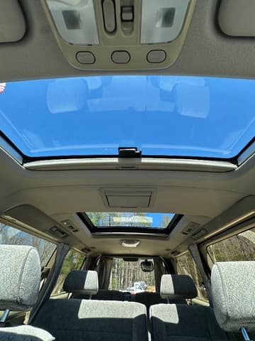 2000 Nissan Elgrand JDM car for sale — photo 24 of 25