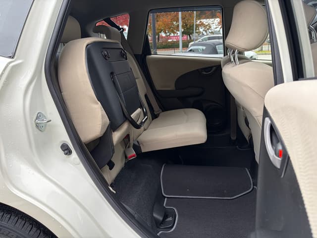 2009 Honda Fit JDM car for sale — photo 12 of 16