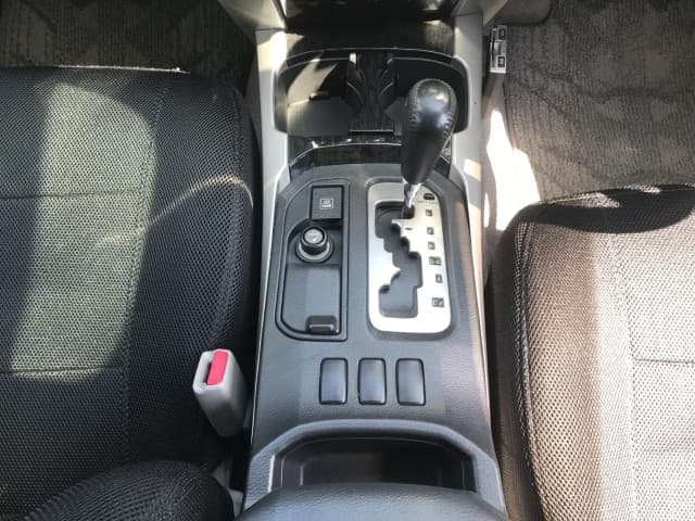 2007 Toyota Hilux Surf JDM car for sale — photo 16 of 21