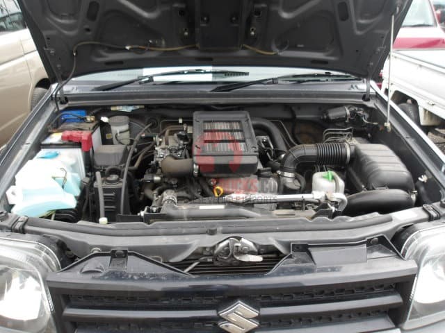 2006 Suzuki Jimny JDM car for sale — photo 12 of 24